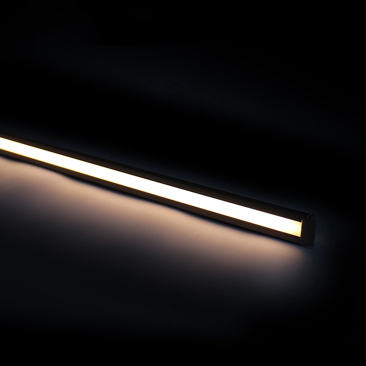 Perfil LED lineal con luz cálida para iluminación bajo gabinete y cocinas